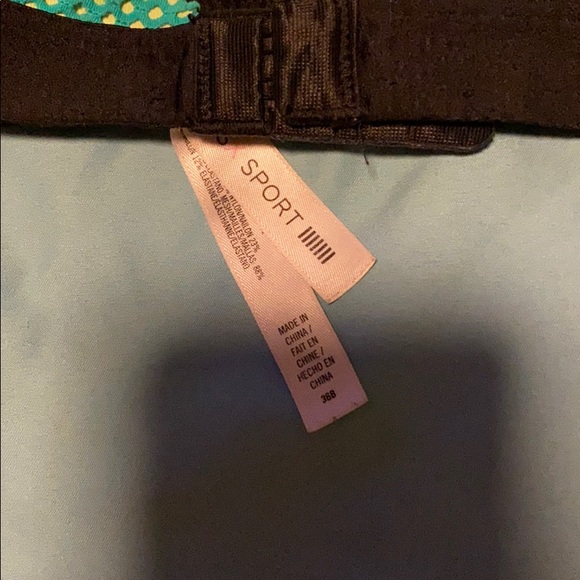 Victoria Secret sports bra - Picture 4 of 4
